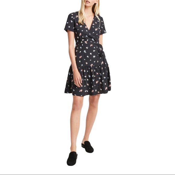 French Connection Dresses & Skirts - French Connection Floral Print Dress Size 2